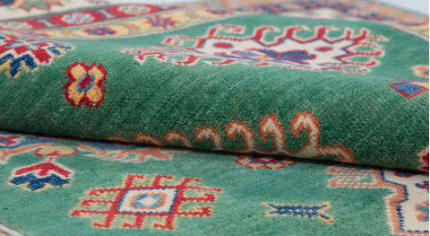 Kazak Green Hand Knotted 58 X 80  Area Rug 700-157742 Image 7