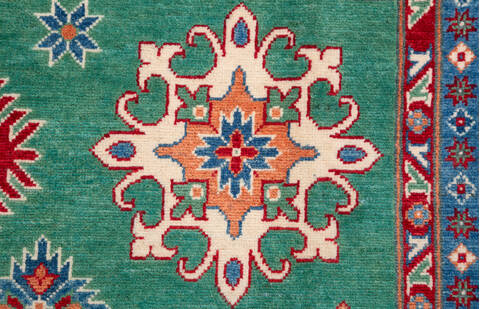 Kazak Green Hand Knotted 66 X 910  Area Rug 700-157743 Image 7