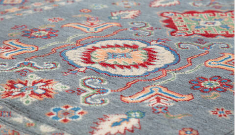 Kazak Grey Hand Knotted 40 X 60  Area Rug 700-157747 Image 3