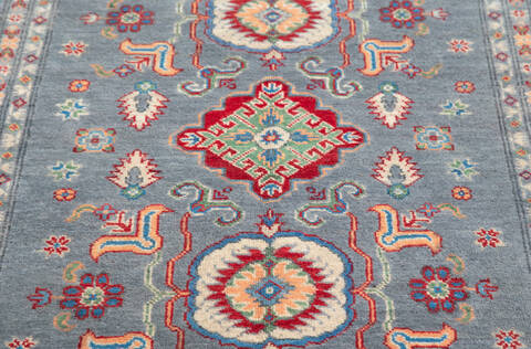 Kazak Grey Hand Knotted 40 X 60  Area Rug 700-157747 Image 5
