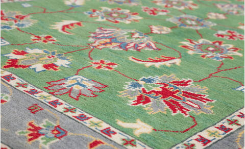 Kazak Green Hand Knotted 40 X 60  Area Rug 700-157748 Image 3
