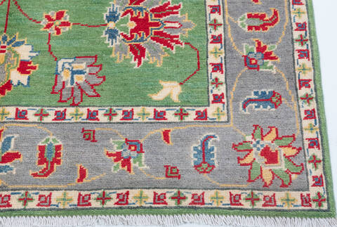 Kazak Green Hand Knotted 40 X 60  Area Rug 700-157748 Image 4