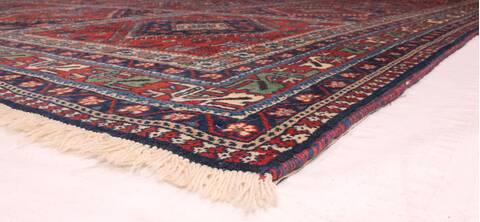 Yalameh Red Hand Knotted 71 X 95  Area Rug 400-16430 Image 3