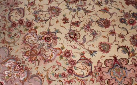 Tabriz Beige Hand Knotted 67 X 100  Area Rug 400-16581 Image 17
