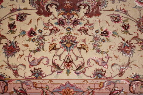 Tabriz Beige Hand Knotted 67 X 100  Area Rug 400-16581 Image 12