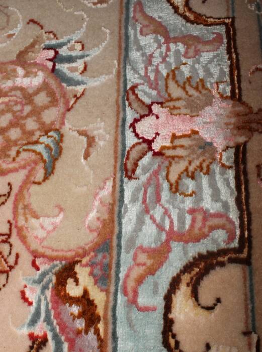 Tabriz Beige Hand Knotted 70 X 101  Area Rug 400-16583 Image 15