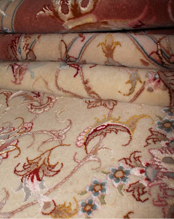 Tabriz Beige Hand Knotted 70 X 101  Area Rug 400-16583 Image 21