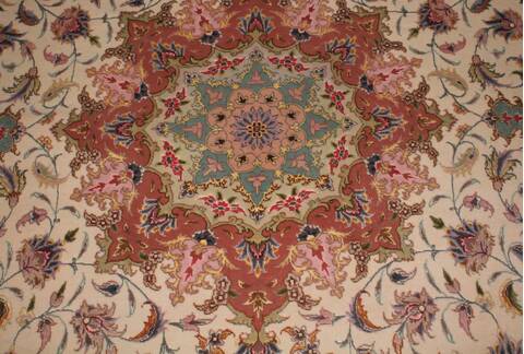 Tabriz White Hand Knotted 50 X 611  Area Rug 400-16609 Image 11