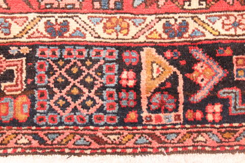 Gharajeh Red Hand Knotted 86 X 130  Area Rug 400-16766 Image 2