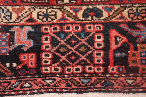 Gharajeh Red Hand Knotted 91 X 127  Area Rug 400-16769 Image 6