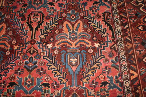 Bakhtiar Red Hand Knotted 98 X 124  Area Rug 400-16814 Image 10