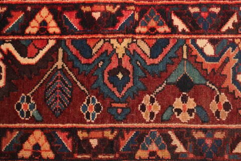 Bakhtiar Red Hand Knotted 98 X 124  Area Rug 400-16814 Image 13