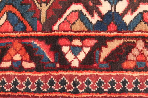 Bakhtiar Red Hand Knotted 98 X 124  Area Rug 400-16814 Image 17
