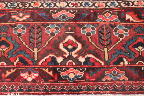 Bakhtiar Red Hand Knotted 98 X 124  Area Rug 400-16814 Image 3