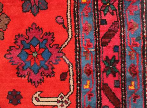 Bakhtiar Red Hand Knotted 46 X 73  Area Rug 400-16913 Image 1