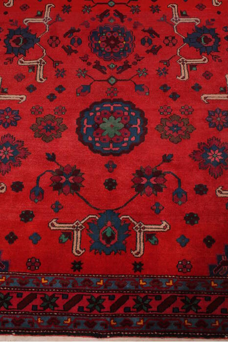 Bakhtiar Red Hand Knotted 46 X 73  Area Rug 400-16913 Image 3