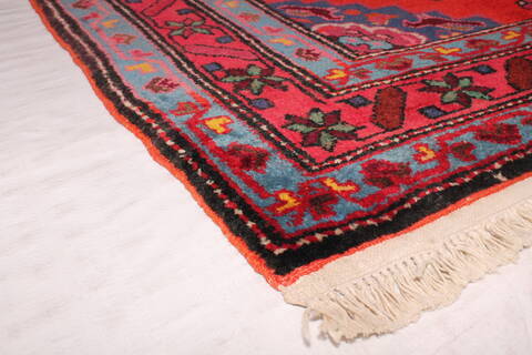 Bakhtiar Red Hand Knotted 46 X 73  Area Rug 400-16913 Image 4
