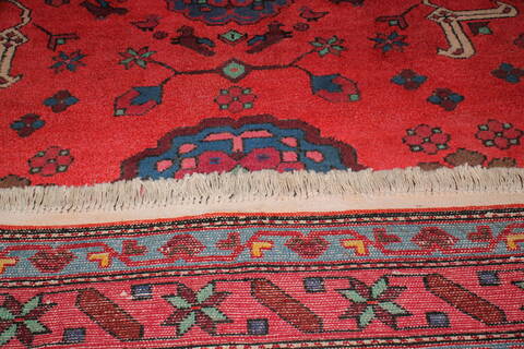 Bakhtiar Red Hand Knotted 46 X 73  Area Rug 400-16913 Image 5