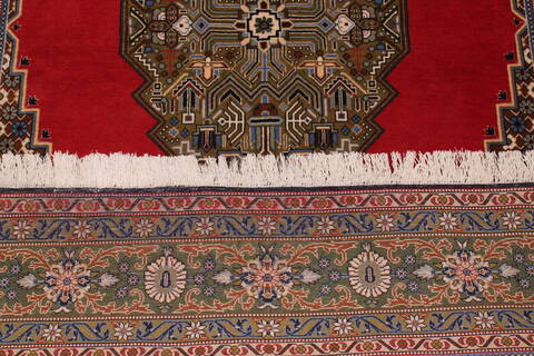 Qum Red Hand Knotted 46 X 69  Area Rug 400-16938 Image 9