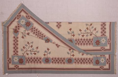 Gabbeh White Hand Knotted 92 X 121  Area Rug 400-16999 Image 6