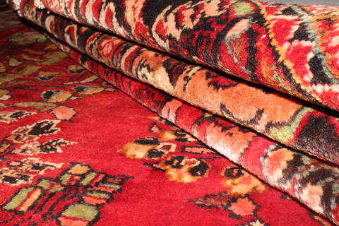 Lilihan Red Hand Knotted 102 X 126  Area Rug 400-17095 Image 3