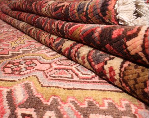 Heriz Red Hand Knotted 911 X 129  Area Rug 400-17112 Image 8