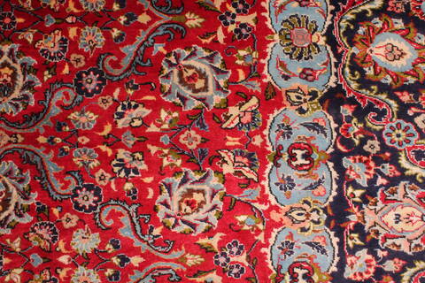 Isfahan Red Hand Knotted 97 X 133  Area Rug 400-17116 Image 7