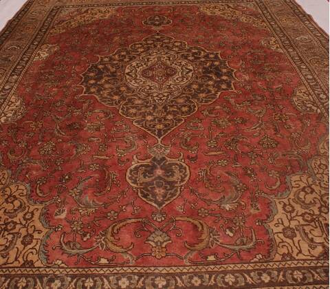 Tabriz Red Hand Knotted 910 X 130  Area Rug 400-17129 Image 13