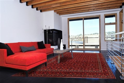 Modern Red Hand Knotted 101 X 130  Area Rug 400-17151 Image 3