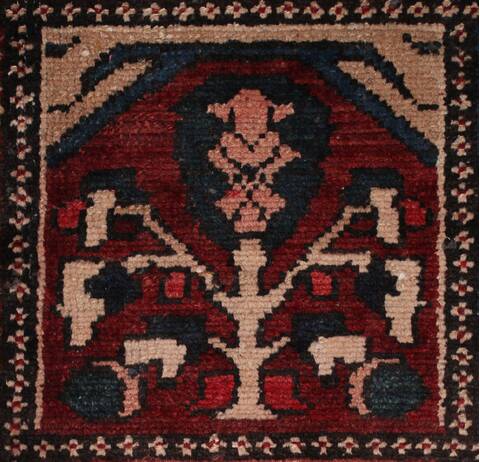 Bakhtiar Red Hand Knotted 102 X 1311  Area Rug 400-17160 Image 25