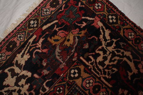 Bakhtiar Red Hand Knotted 102 X 1311  Area Rug 400-17160 Image 31
