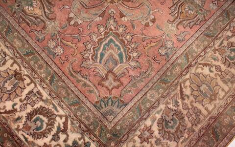 Tabriz Purple Square Hand Knotted 101 X 113  Area Rug 400-17190 Image 10