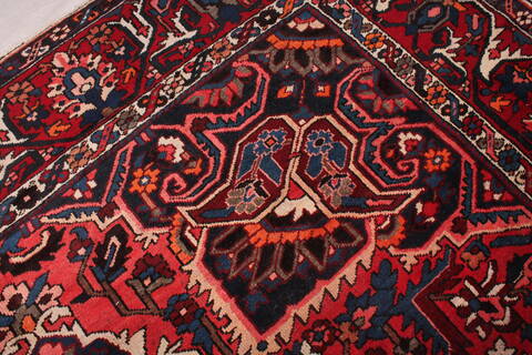 Bakhtiar Red Hand Knotted 102 X 1210  Area Rug 400-17208 Image 11