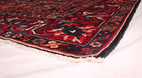 Bakhtiar Red Hand Knotted 102 X 1210  Area Rug 400-17208 Image 12