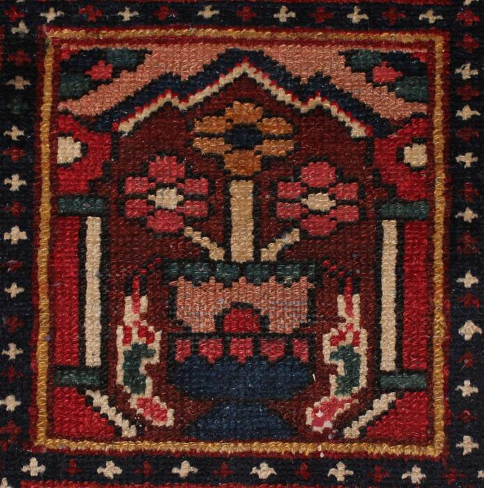 Bakhtiar Red Hand Knotted 104 X 132  Area Rug 400-17246 Image 13