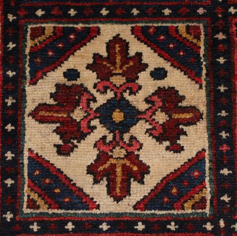 Bakhtiar Red Hand Knotted 104 X 132  Area Rug 400-17246 Image 15
