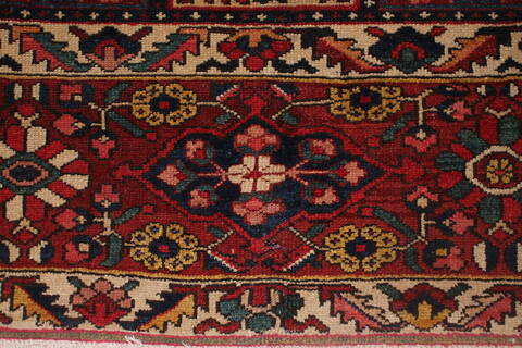 Bakhtiar Red Hand Knotted 104 X 132  Area Rug 400-17246 Image 34