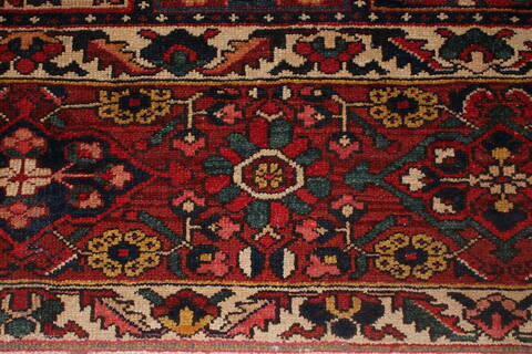 Bakhtiar Red Hand Knotted 104 X 132  Area Rug 400-17246 Image 35