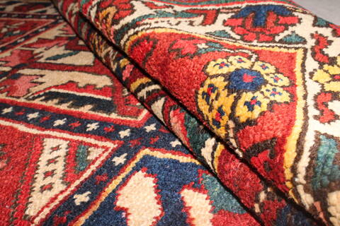 Bakhtiar Red Hand Knotted 104 X 132  Area Rug 400-17246 Image 37
