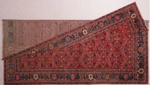 Moshk Abad Red Hand Knotted 106 X 156  Area Rug 400-17251 Image 4