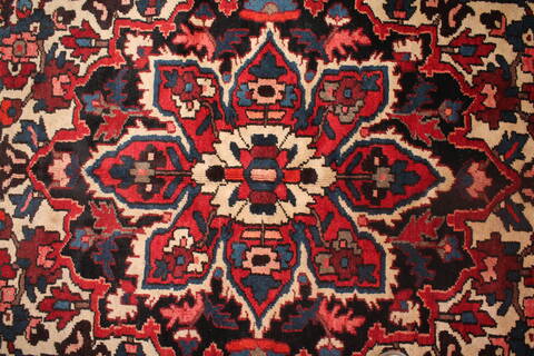 Bakhtiar Red Hand Knotted 911 X 124  Area Rug 400-17262 Image 13