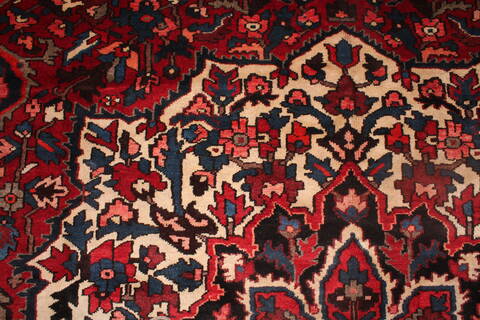 Bakhtiar Red Hand Knotted 911 X 124  Area Rug 400-17262 Image 14