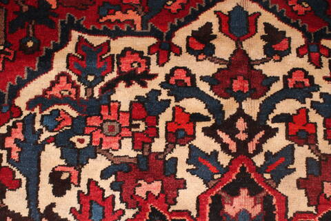 Bakhtiar Red Hand Knotted 911 X 124  Area Rug 400-17262 Image 15