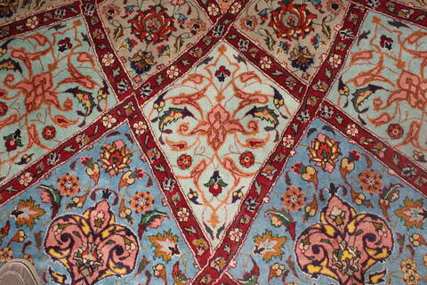 Tabriz Blue Hand Knotted 115 X 160  Area Rug 400-17284 Image 6
