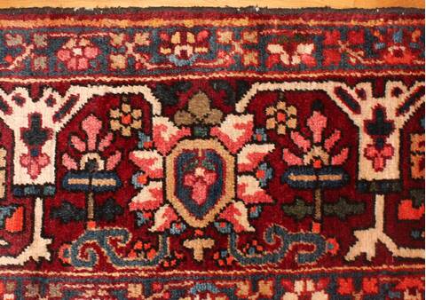 Bakhtiar Red Hand Knotted 120 X 148  Area Rug 400-17293 Image 12