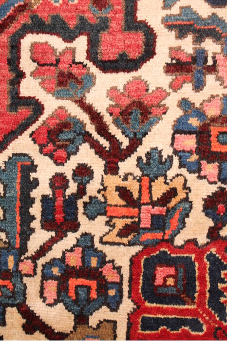 Bakhtiar Red Hand Knotted 120 X 148  Area Rug 400-17293 Image 25