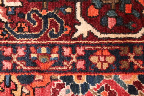 Bakhtiar Red Hand Knotted 120 X 148  Area Rug 400-17293 Image 9