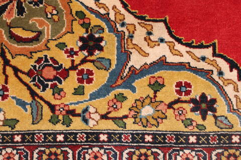 Tabriz Red Hand Knotted 119 X 147  Area Rug 400-17298 Image 18