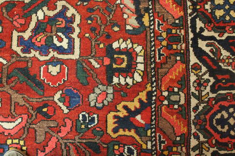 Bakhtiar Red Hand Knotted 129 X 190  Area Rug 400-17303 Image 11