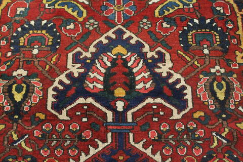 Bakhtiar Red Hand Knotted 129 X 190  Area Rug 400-17303 Image 17